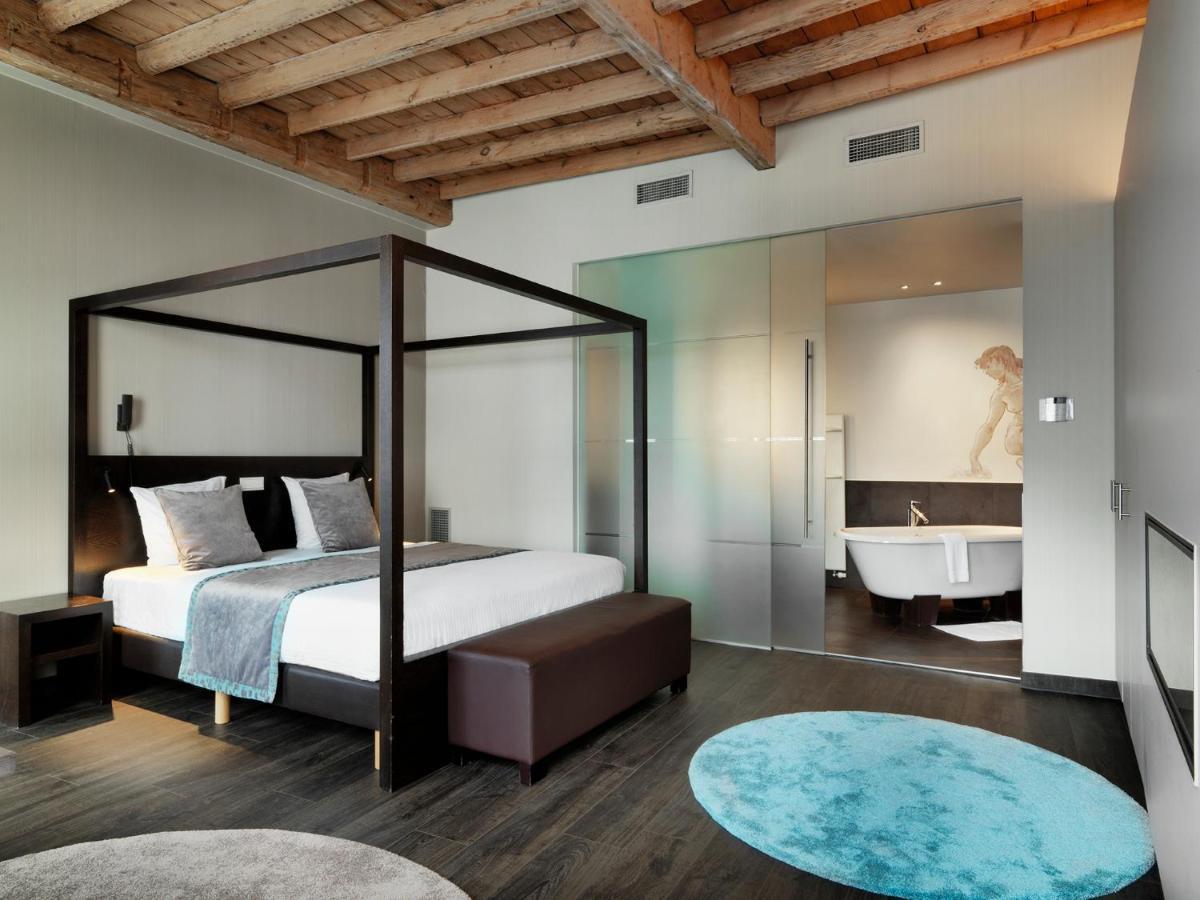 Hotel Harmony